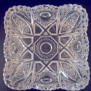 Fine cut crystal candy dish with star cut pattern